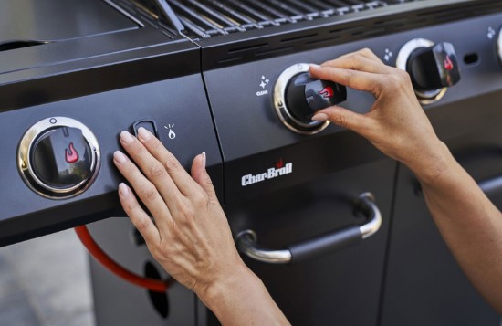 Gratar pe gaz Char-Broil Advantage Core B3 cu 3 arzatoare si arzator lateral, grile din fonta, TRU-Infrared 140970