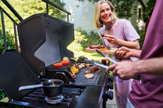 Gratar pe gaz Char-Broil Essential 3 G cu 3 arzatoare, grile din fonta, TRU-Infrared 140234