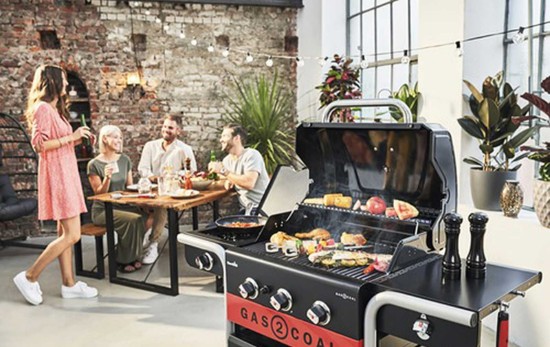 Gratar pe gaz si carbuni hibrid Char-Broil Gas2Coal 2.0 330 cu 3 arzatoare 140925