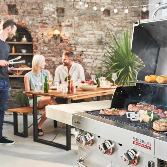 Gratar pe gaz din inox Char-Broil Professional Pro S 3, grile din fonta, sear burner, TRU-Infrared 140920