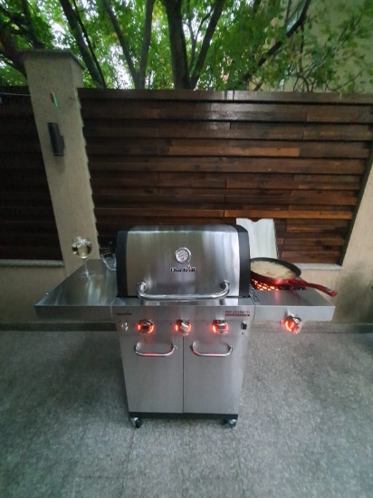Gratar pe gaz din inox Char-Broil Professional Pro S 3, grile din fonta, sear burner, TRU-Infrared 140920