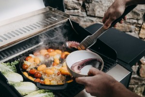 Cleste pentru gratar din otel inoxidabil cu sistem de blocare maner Enders 8782