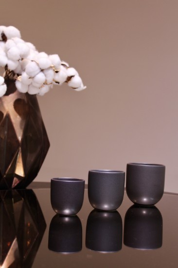 Set 2 cesti cafea ceramica, 250 ml, pahare Novum Vulcano, negru carbon mat, gresie glazurata manual