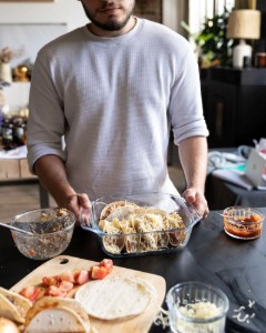 Vas patrat, sticla termorezistenta, 22x22cm/2,4L, "Let's Share" - Pyrex