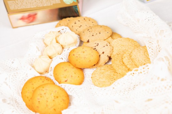 Biscuiti Sablés cu bucati de lamaie, 100 g ℮, La Sablésienne, Franta