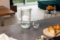 Cana filtranta Editie Aniversara 60 ani, din sticla, BRITA, 2,5 L, Maxtra PRO (lightgreen)