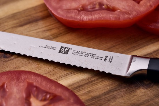 Cutit universal, lama zimtata, 13cm, "TWIN Four Star" - Zwilling