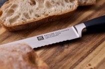 Cutit pentru paine, 20cm, "TWIN Four Star" - Zwilling