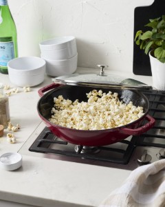 Tigaie wok, fonta, 30cm, Cherry - Staub
