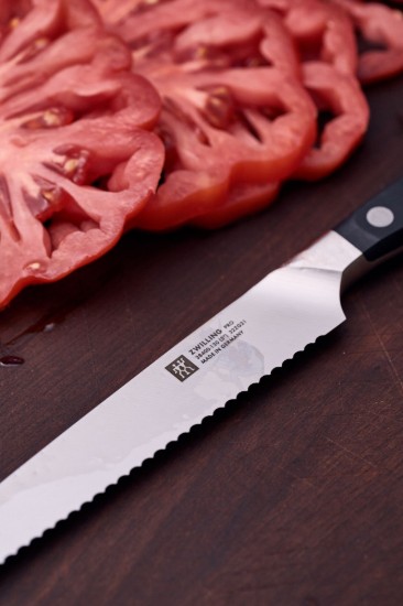 Cutit universal, lama zimtata, 13cm, "ZWILLING Pro" - Zwilling
