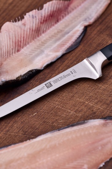 Cutit pentru dezosat, 14cm, "Professional S" - Zwilling