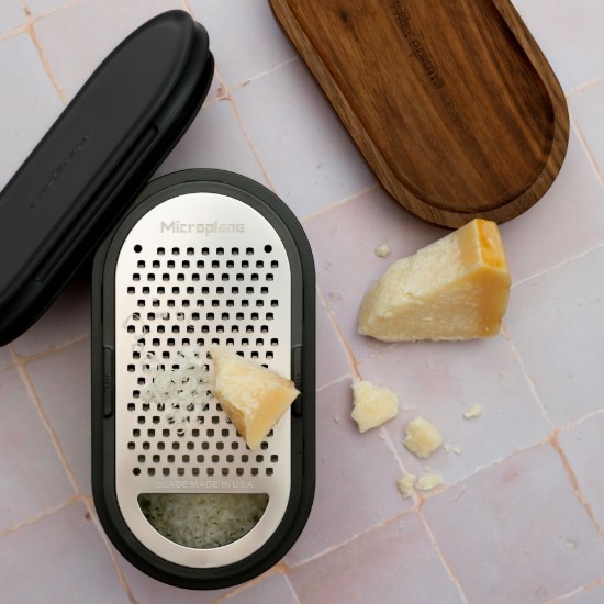 Razatoare cu recipient si 2 capace, Dark Grey - Microplane