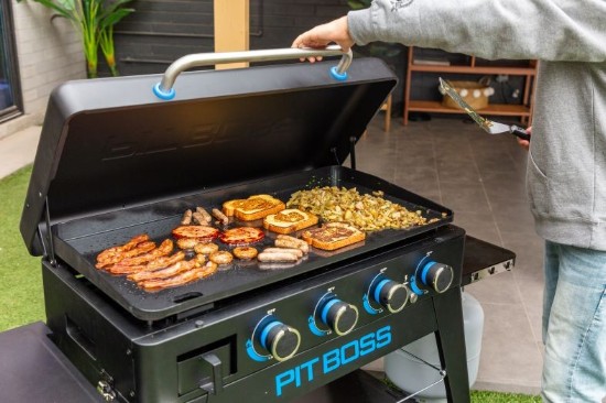Gratar pe gaz tip plancha cu 4 arzatoare Pit Boss Ultimate Plancha 10813