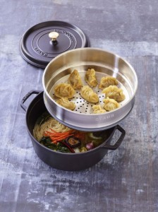Oala Cocotte fonta, cu accesoriu pentru gatit la abur, 26cm/5,2L, Black - Staub