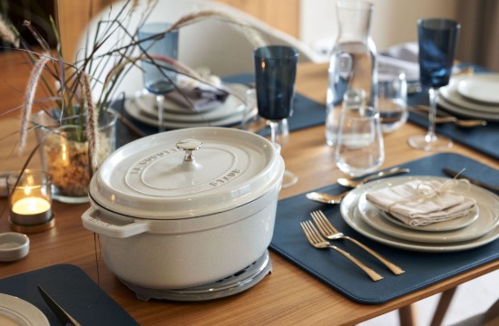 Oala Cocotte ovala, fonta, 27cm/3,2L, White Truffle - Staub
