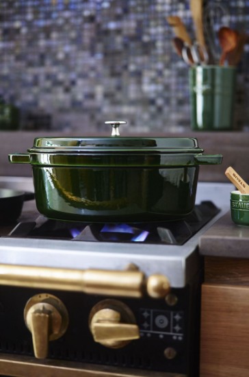 Oala Cocotte ovala, fonta, 33cm/6,7L, Basil - Staub