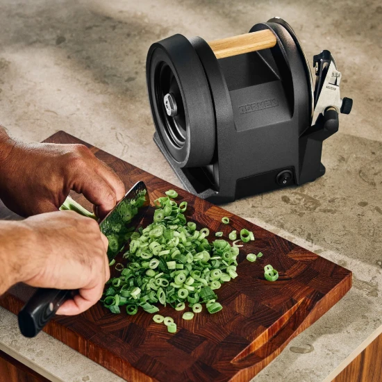 Ascutitor de cutite Tormek T-1, 120 W, Black Oak - Tormek